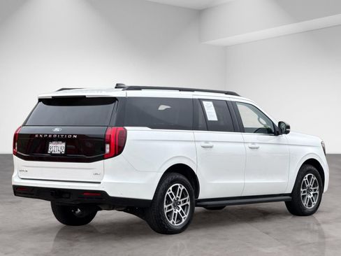 Used 2025 Ford Expedition Max Active AWD/4WD image 6