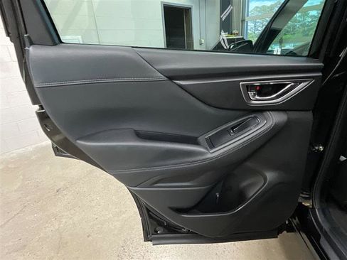Used 2024 Subaru Forester Premium AWD/4WD image 22