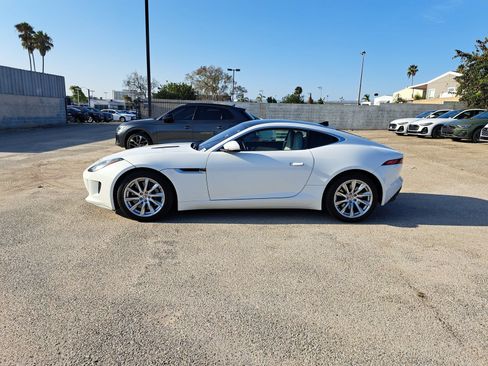 Used 2017 Jaguar F-TYPE Coupe RWD image 8