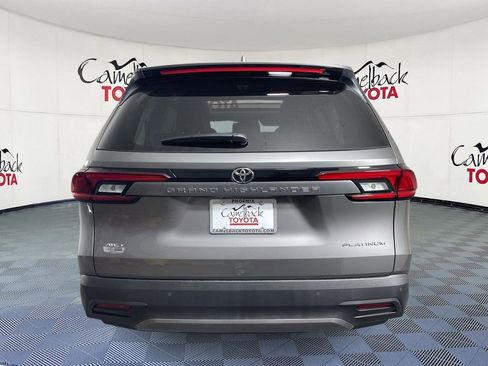New 2026 Toyota Grand Highlander Platinum image 6