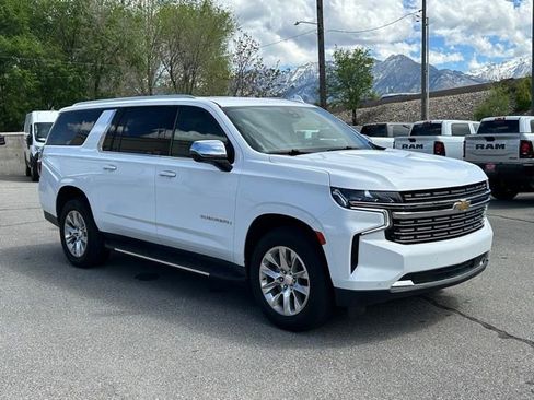 Used 2023 Chevrolet Suburban Premier AWD/4WD image 10