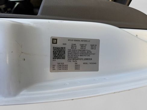 Used 2020 Chevrolet Express 2500 w/ Driver Convenience Package RWD image 35