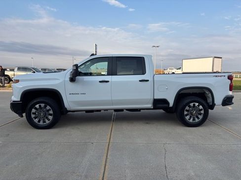New 2025 Chevrolet Silverado 2500 Custom w/ Custom Value Package image 5