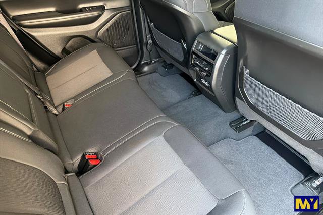Used 2024 Jeep Grand Cherokee Laredo X RWD image 18