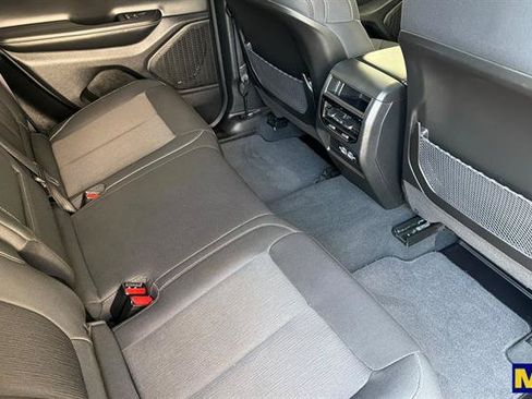 Used 2024 Jeep Grand Cherokee Laredo X RWD image 18