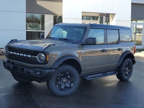 New 2025 Ford Bronco Big Bend w/ Black Diamond Package image 1