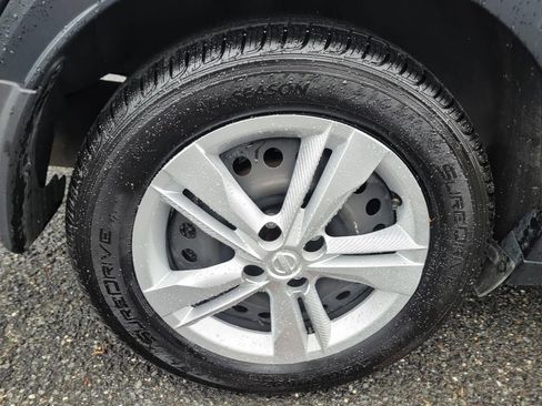 Certified 2024 Nissan Kicks S image 7