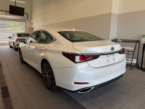Used 2024 Lexus ES 350 w/ Premium Package FWD image 7