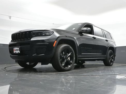New 2025 Jeep Grand Cherokee L Altitude image 43