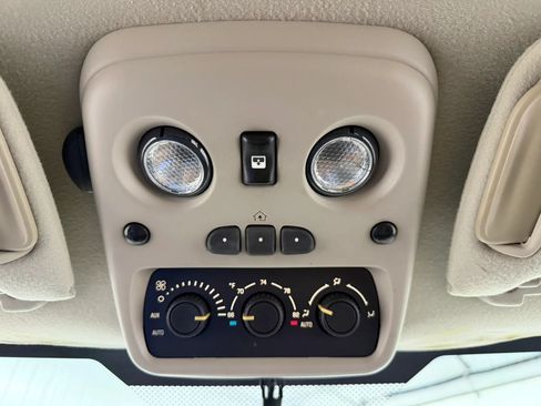 Used 2004 GMC Yukon XL Denali AWD/4WD image 26