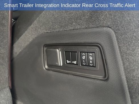 Used 2022 Cadillac Escalade Sport Platinum w/ LPO, ONYX Package image 21