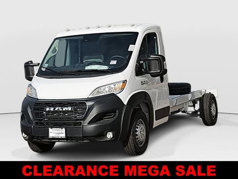 New 2024 RAM ProMaster 3500 w/ Convenience Group image 7