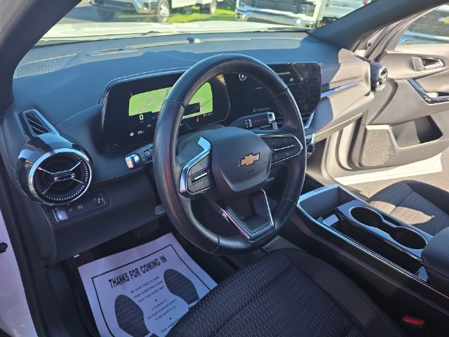 Used 2025 Chevrolet Equinox LT FWD image 17