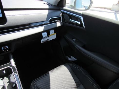 New 2026 Mitsubishi Outlander ES FWD image 19