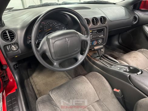 Used 1995 Pontiac Firebird Convertible RWD image 32