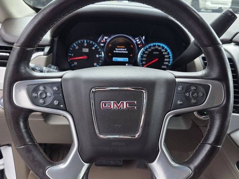 Used 2017 GMC Yukon XL SLT w/ HD Trailering Package AWD/4WD image 12