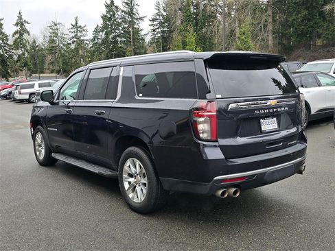 Used 2024 Chevrolet Suburban Premier image 3
