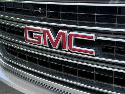 Used 2018 GMC Yukon SLT w/ Open Road Package RWD image 14