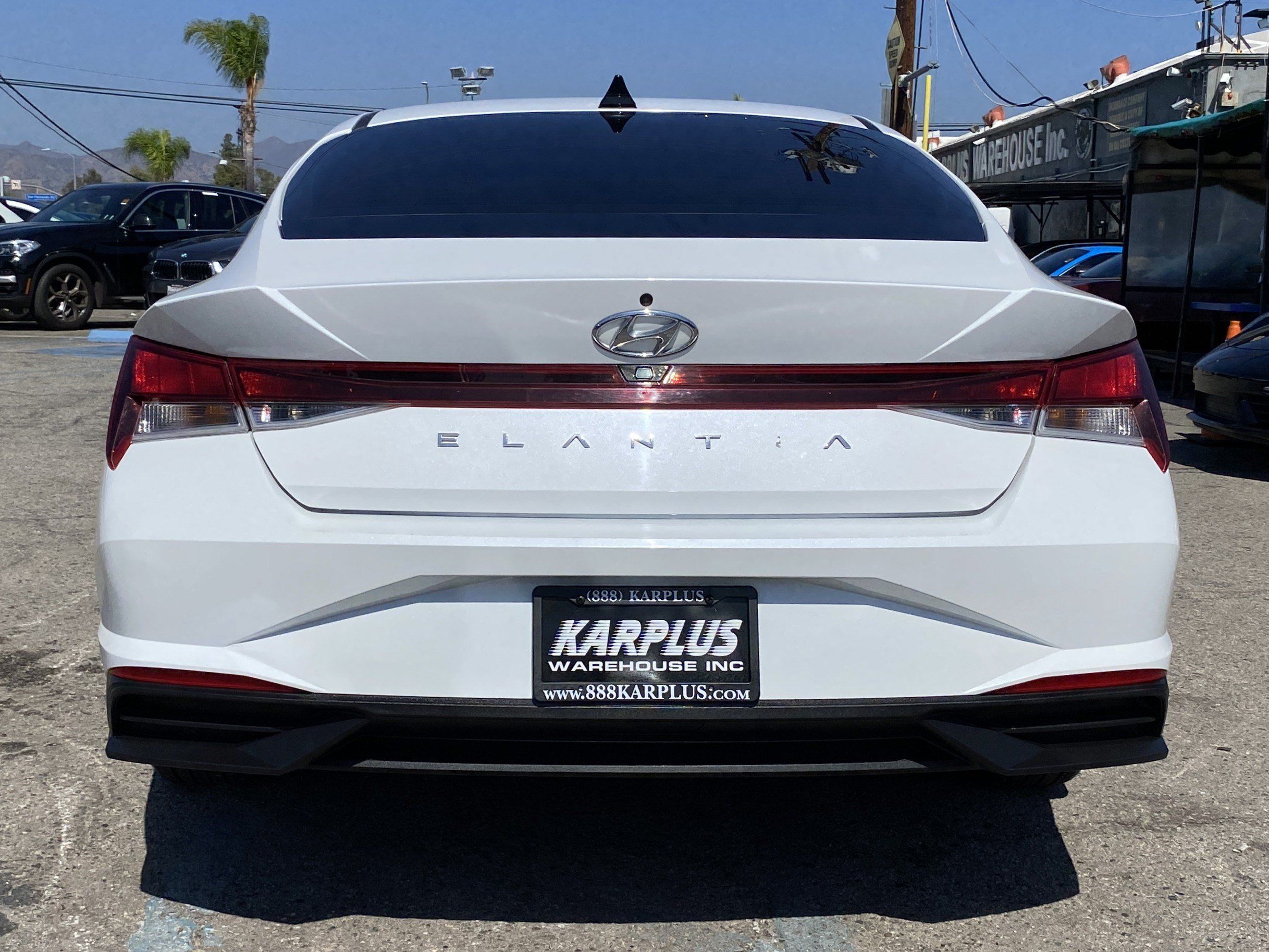 Used 2022 Hyundai Elantra SEL w/ Convenience Package FWD image 10