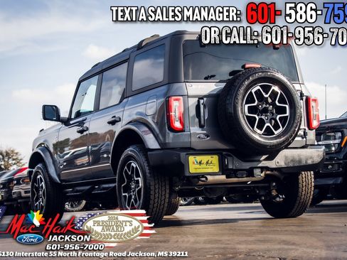 Used 2023 Ford Bronco Outer Banks image 5