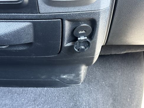 Used 2018 RAM 1500 Express RWD image 18
