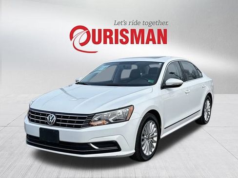Used 2017 Volkswagen Passat 1.8T SE image 5