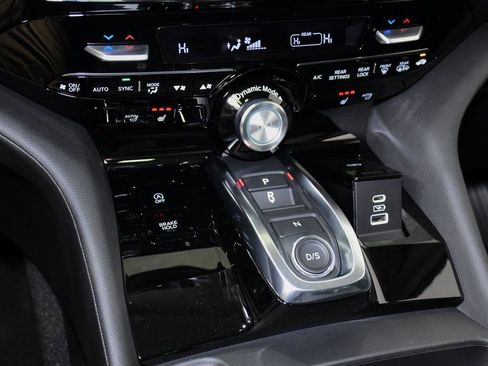 New 2026 Acura MDX SH-AWD image 18