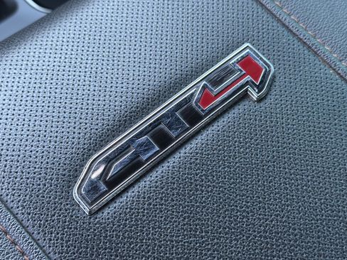 Used 2024 GMC Sierra 2500 AT4 w/ AT4 Premium Plus Package image 36