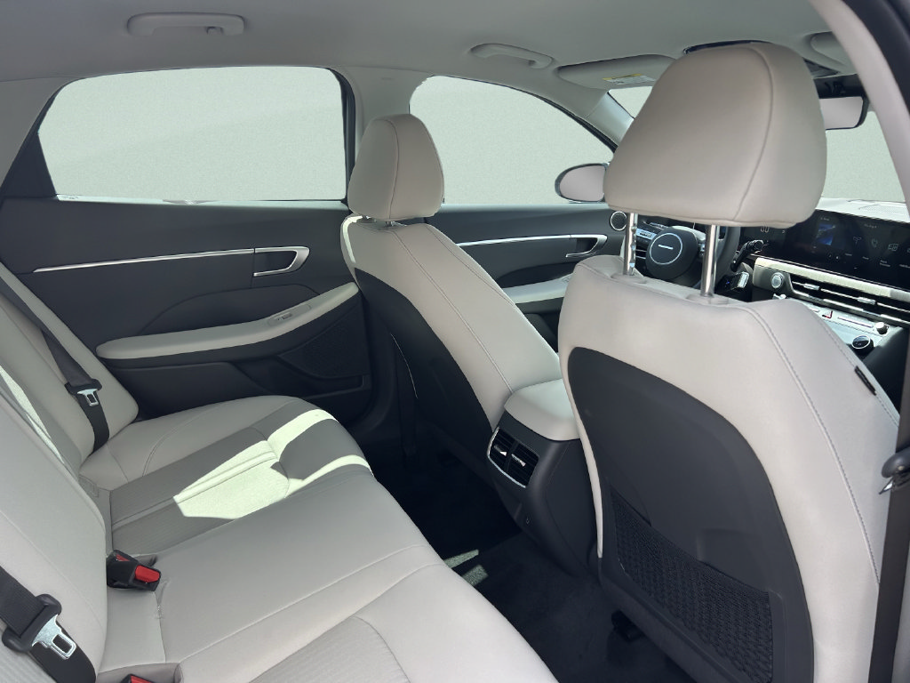 New 2026 Hyundai Sonata SEL FWD image 22