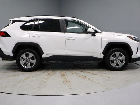 Used 2025 Toyota RAV4 XLE AWD/4WD image 6