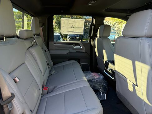 New 2026 GMC Sierra 2500 SLT w/ SLT Premium Package image 20
