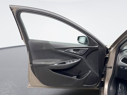 Used 2024 Chevrolet Malibu LS FWD image 11