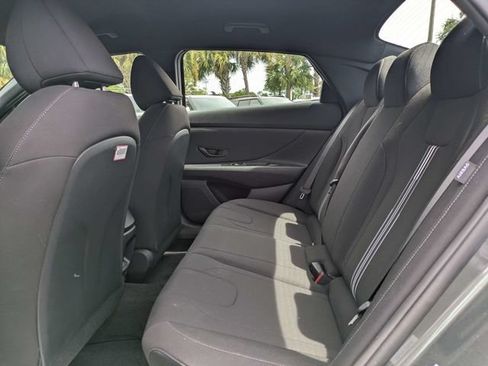 Used 2025 Hyundai Elantra Sport FWD image 12