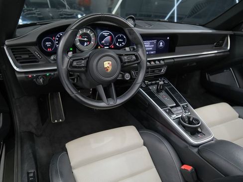 Used 2022 Porsche 911 Turbo image 31