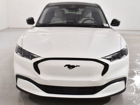 Used 2025 Ford Mustang Mach-E Premium image 3