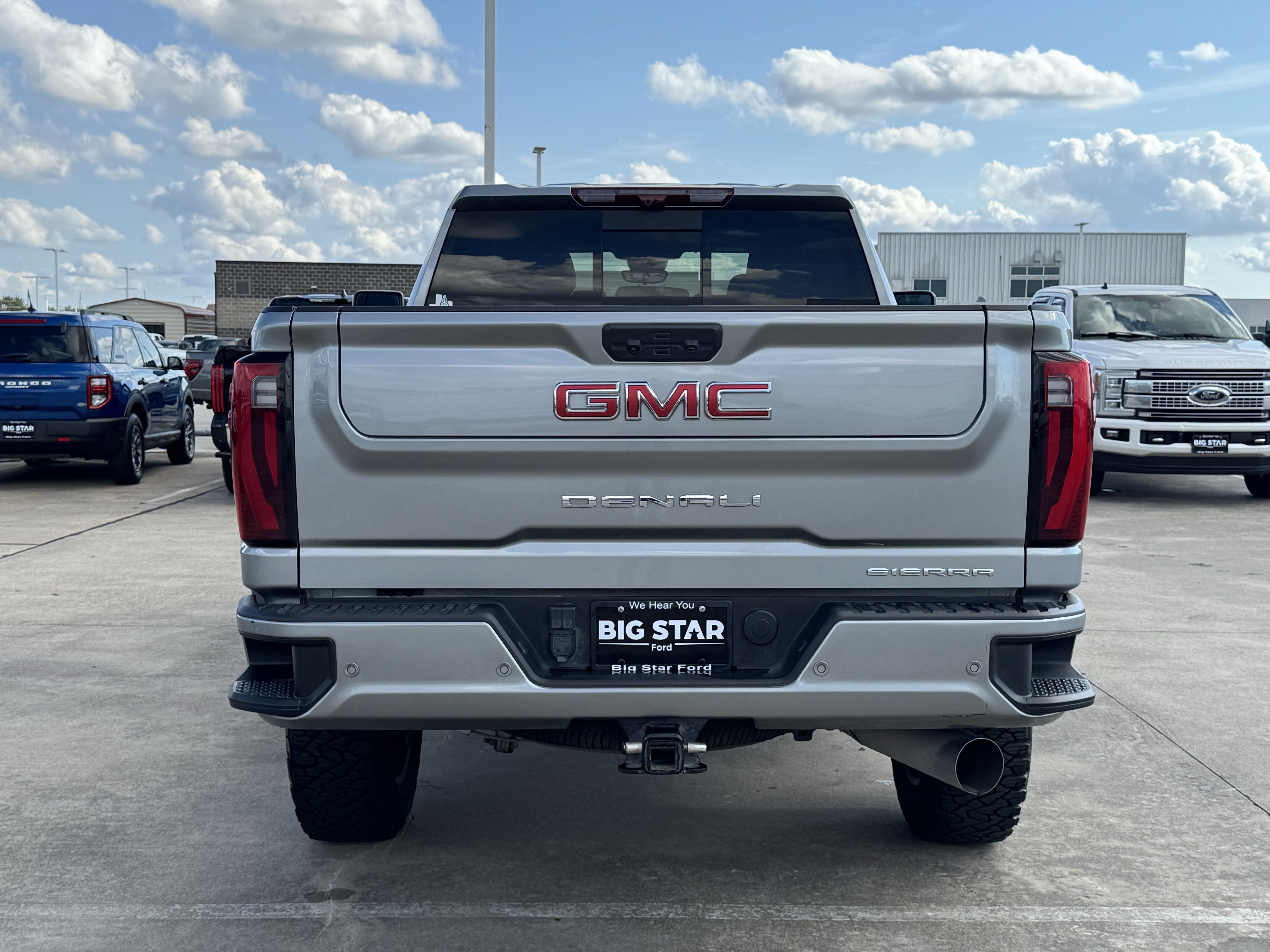 Used 2025 GMC Sierra 2500 Denali w/ Denali Reserve Package AWD/4WD image 9