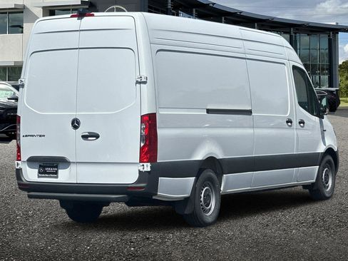 New 2024 Mercedes-Benz eSprinter 170 Cargo image 4