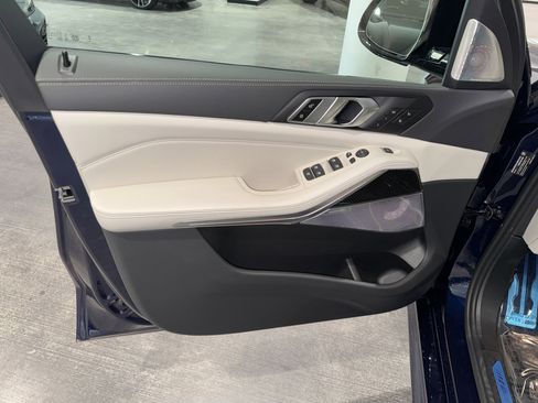 New 2026 BMW X5 M60i image 13