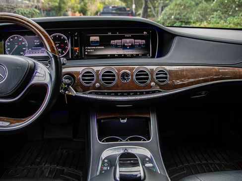 Used 2015 Mercedes-Benz S 550 Sedan image 22