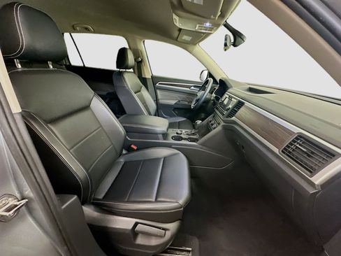 Used 2022 Volkswagen Atlas SE image 32