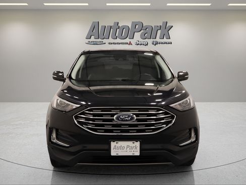 Used 2022 Ford Edge Titanium AWD/4WD image 3