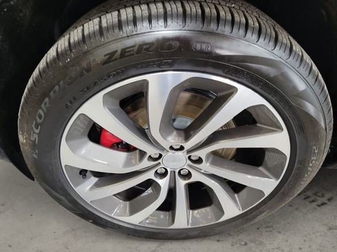 Used 2024 Land Rover Discovery Sport Dynamic SE image 9