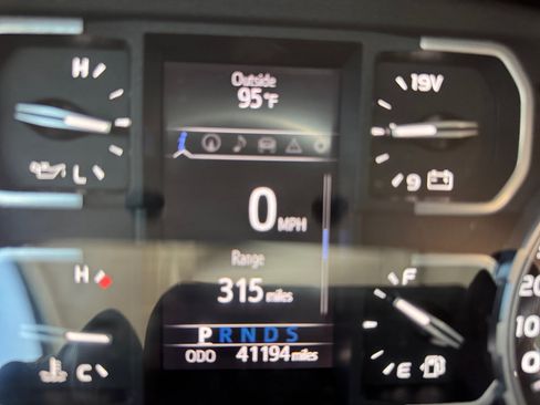 Used 2018 Toyota Tundra SR5 w/ TRD Off Road Package AWD/4WD image 11