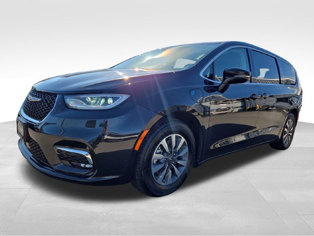 Used 2024 Chrysler Pacifica Limited FWD image 6