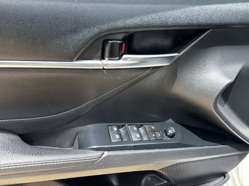 Used 2018 Toyota Camry XSE FWD image 20