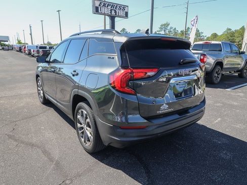 Used 2020 GMC Terrain SLE w/ Driver Convenience Package image 7