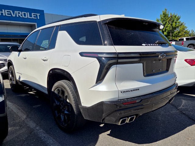 Used 2024 Chevrolet Traverse RS w/ LPO, Floor Liner Package FWD image 3
