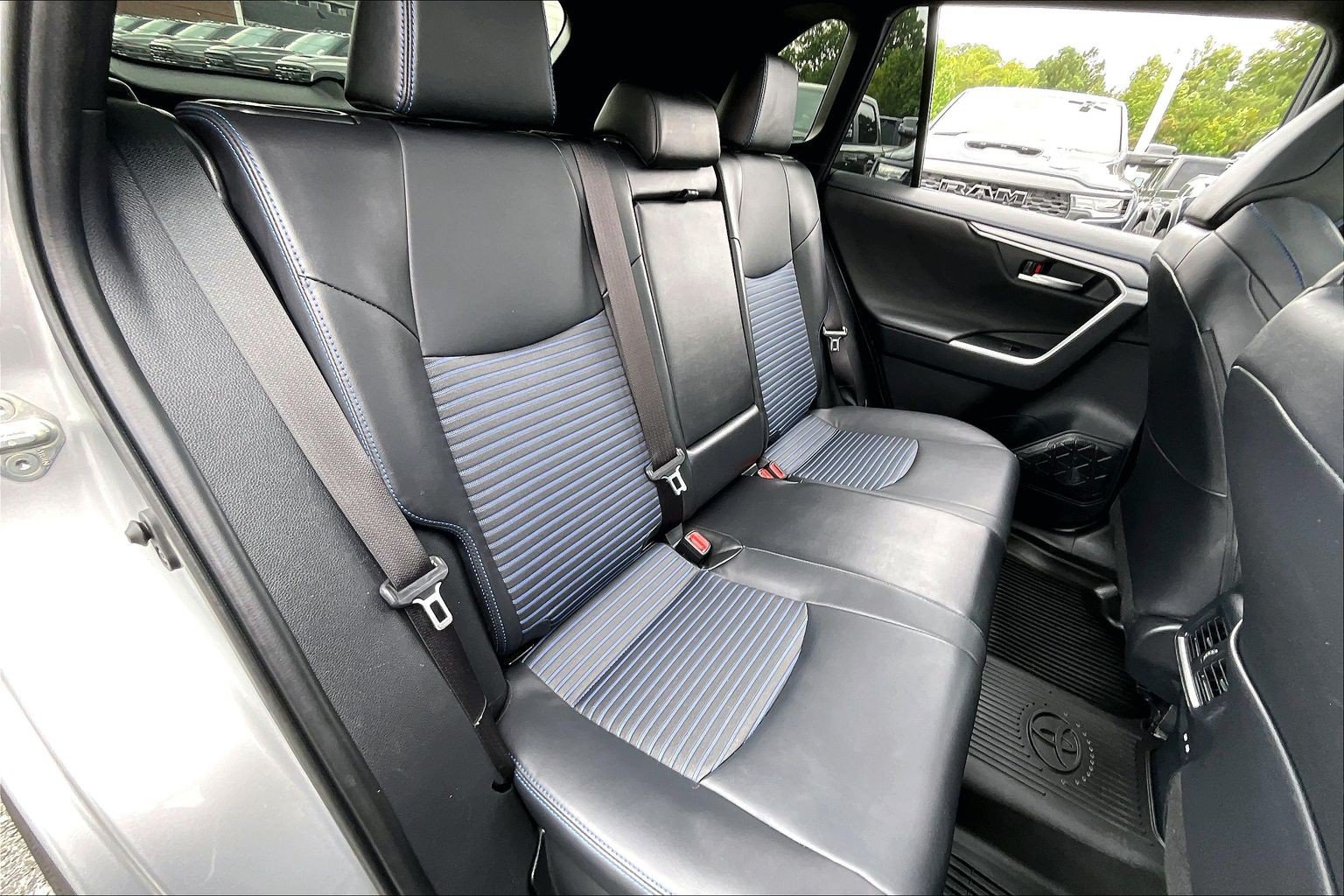 Used 2023 Toyota RAV4 XSE AWD/4WD image 23