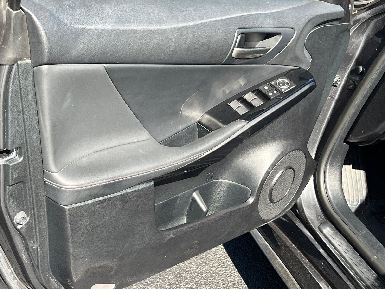 Used 2023 Lexus IS 300 w/ Comfort Package RWD image 10