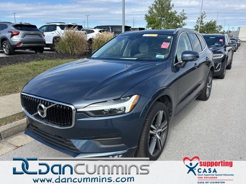 Used 2021 Volvo XC60 T5 Momentum w/ Advanced Package image 1